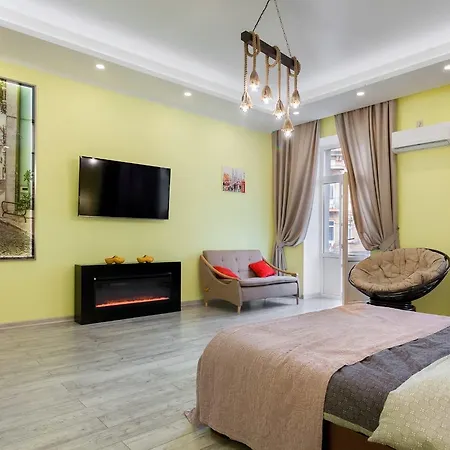 Vip Apartment In ♥ Of Lviv Exterior photo